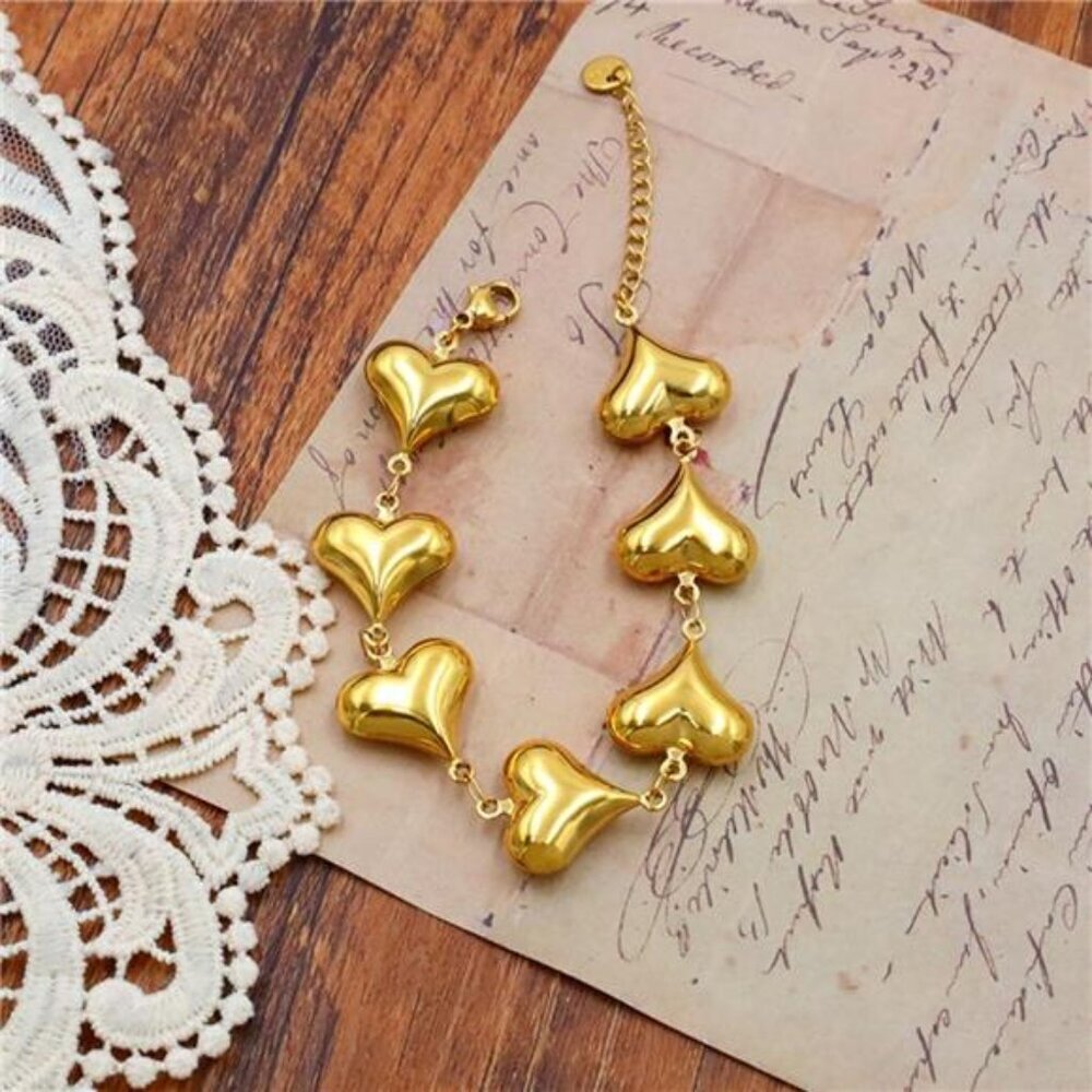18K Gold-Plated Heart Charm Bracelet